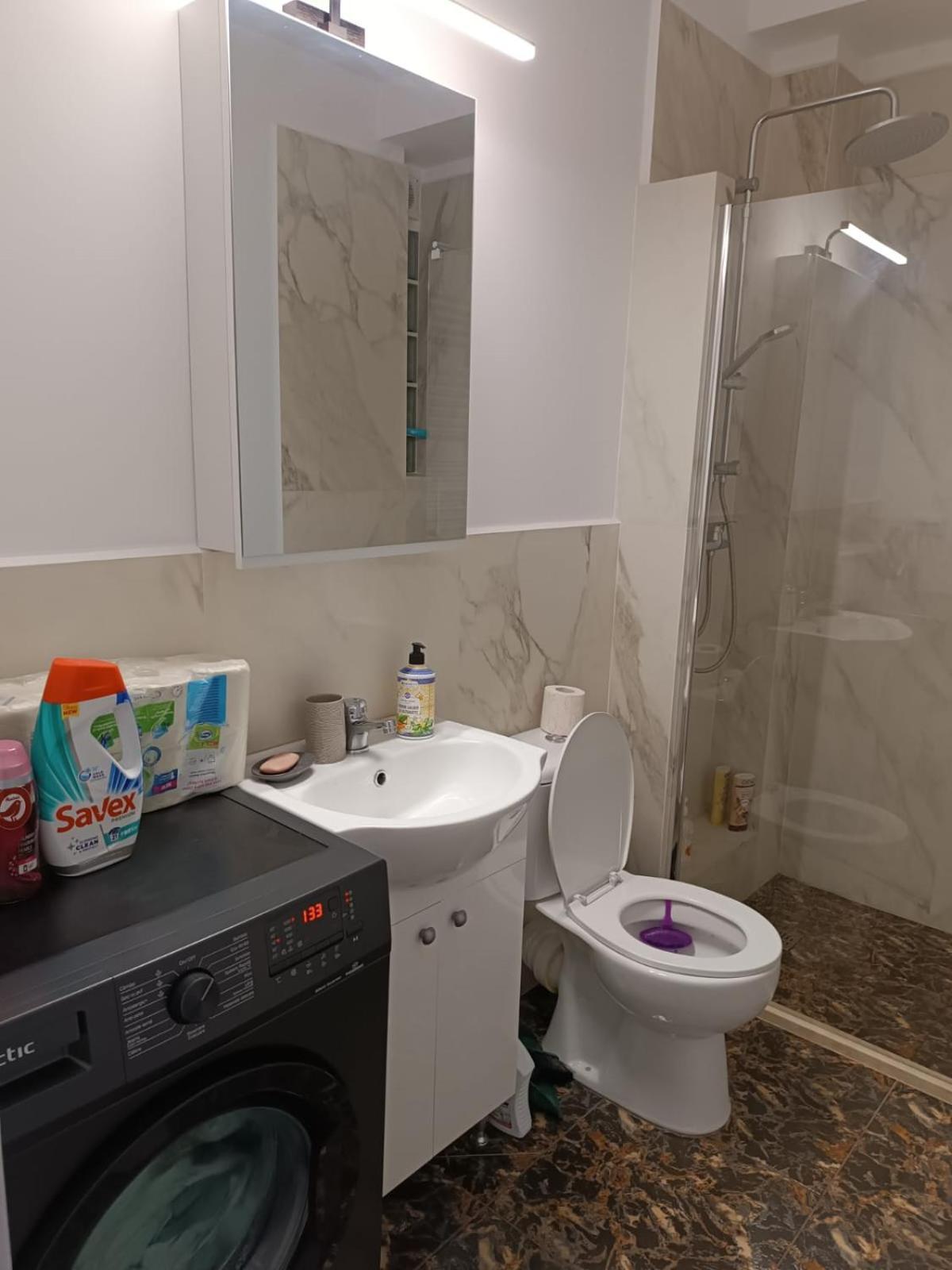 Apartament 2 Camere, Bloc Nou, Langa Promenada Moll, Capacitate 4 Persoane Крайова Екстериор снимка